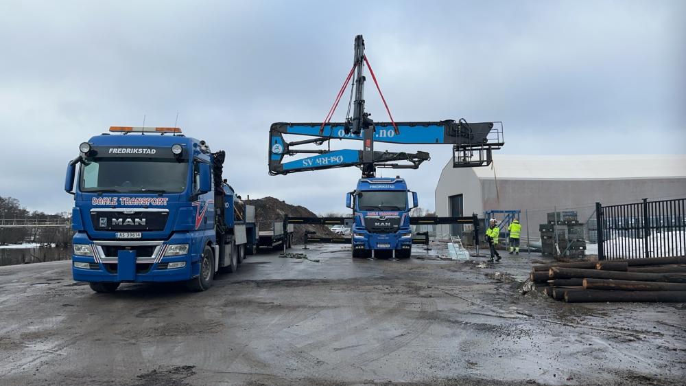 Vi utfører det meste innen kranløft og transport.